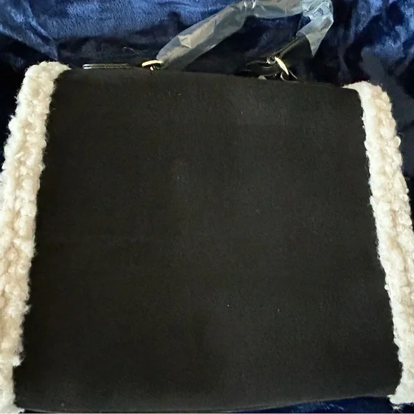 Badgley Mischka
Suede/shearling trim crossbody satchel - Picture 3 of 7